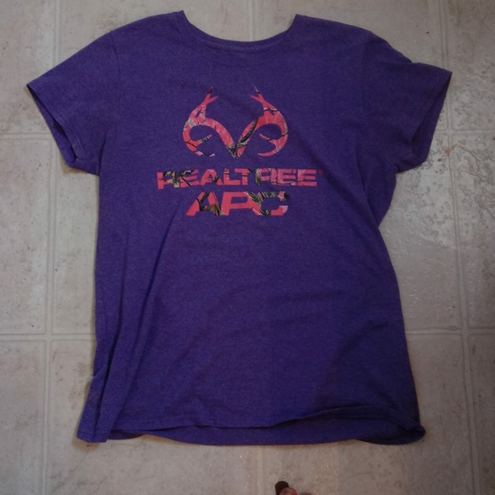 Simple Tee